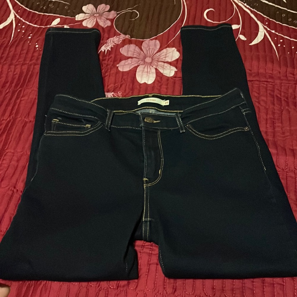 Levi’s 711 Skinny jeans